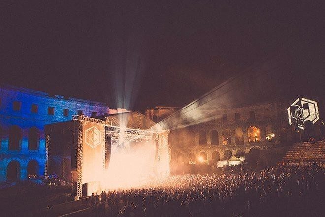 Dimensions najavio radijske prijenose s Worldwide FM i Balamii