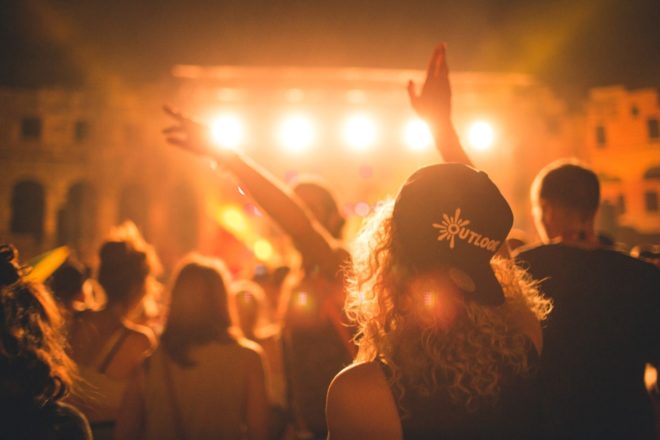 Seasplash zauzima Arija pozornicu na 10. Outlook festivalu