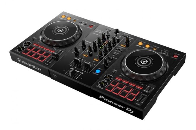 Novi Pioneer DJ kontroler idealan za početnike
