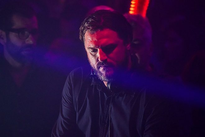 Solomun se ispričao radi puštanja pjesme s islamskim pozivom na molitvu