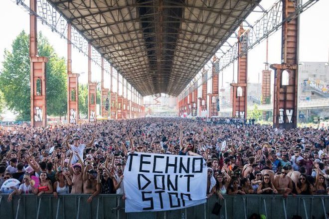 Playlist: 50 novih techno traka od kojih će vam se zavrtjeti u glavi