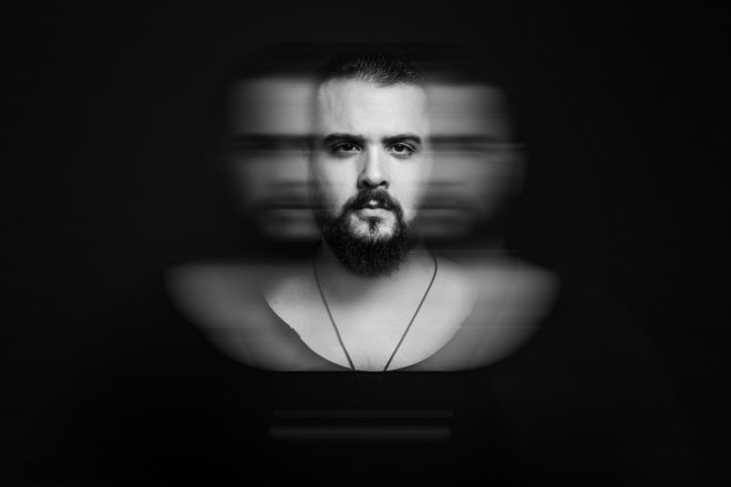 Premijera: Victor Ruiz