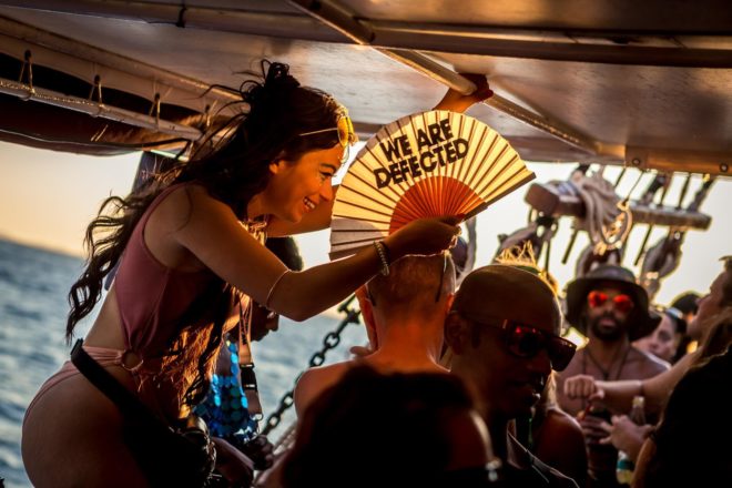 Defected x Mixmag Adria vas vode na Defected Croatia uz merch paket